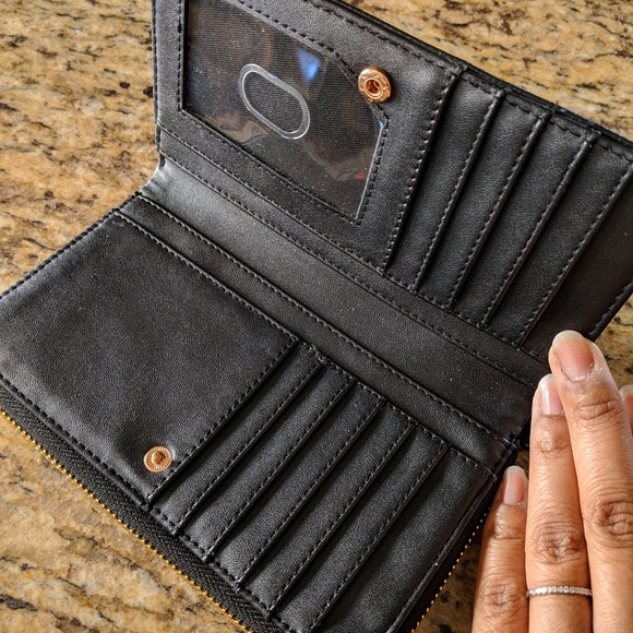 Universal Thread wallet - Picture 5 of 5